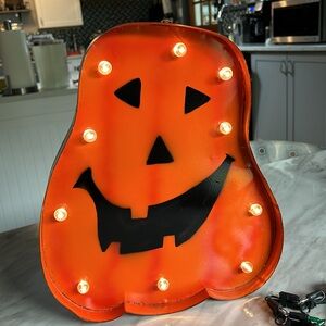 vtg Halloween metal Decor 14x12x2.5 lights work batteries  window or hang